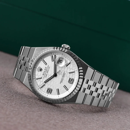 Land-Dweller 40 mm 127334 – Luxusuhr aus Oystersteel & Weißgold